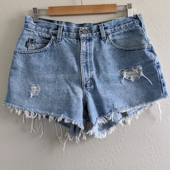 Vintage Pants - VTG Raw Hem Light Wash Distressed High Waist Short